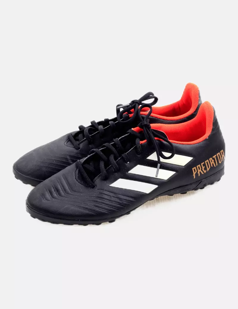 Adidas Deportiva negra técnica