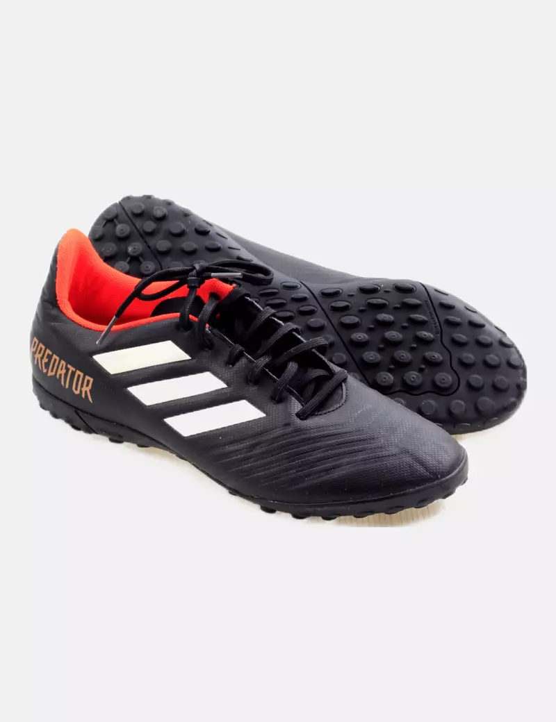 Adidas Deportiva negra técnica