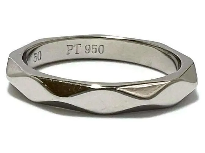 Anillo de banda de platino facetado para mujer Boucheron 