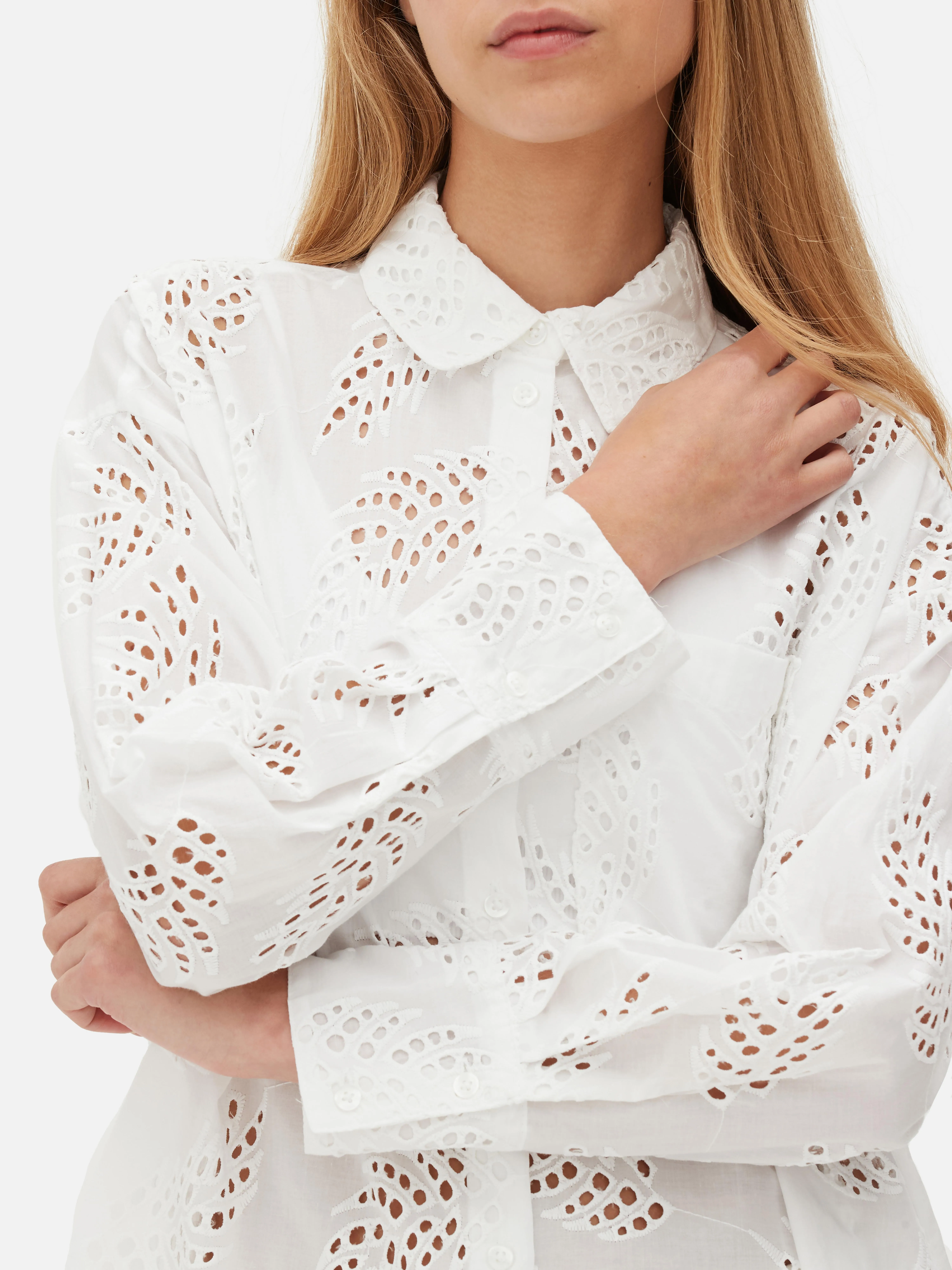 Camisa de manga larga con bordado inglés