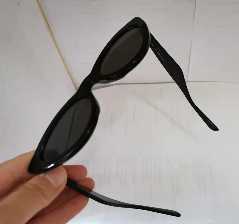 Fashion Cat Eye 40019 Gafas de sol para mujeres Black Gray Classic Cateye Cateye Sun Glasses UV400 Eyewear con caja
