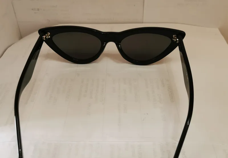Fashion Cat Eye 40019 Gafas de sol para mujeres Black Gray Classic Cateye Cateye Sun Glasses UV400 Eyewear con caja
