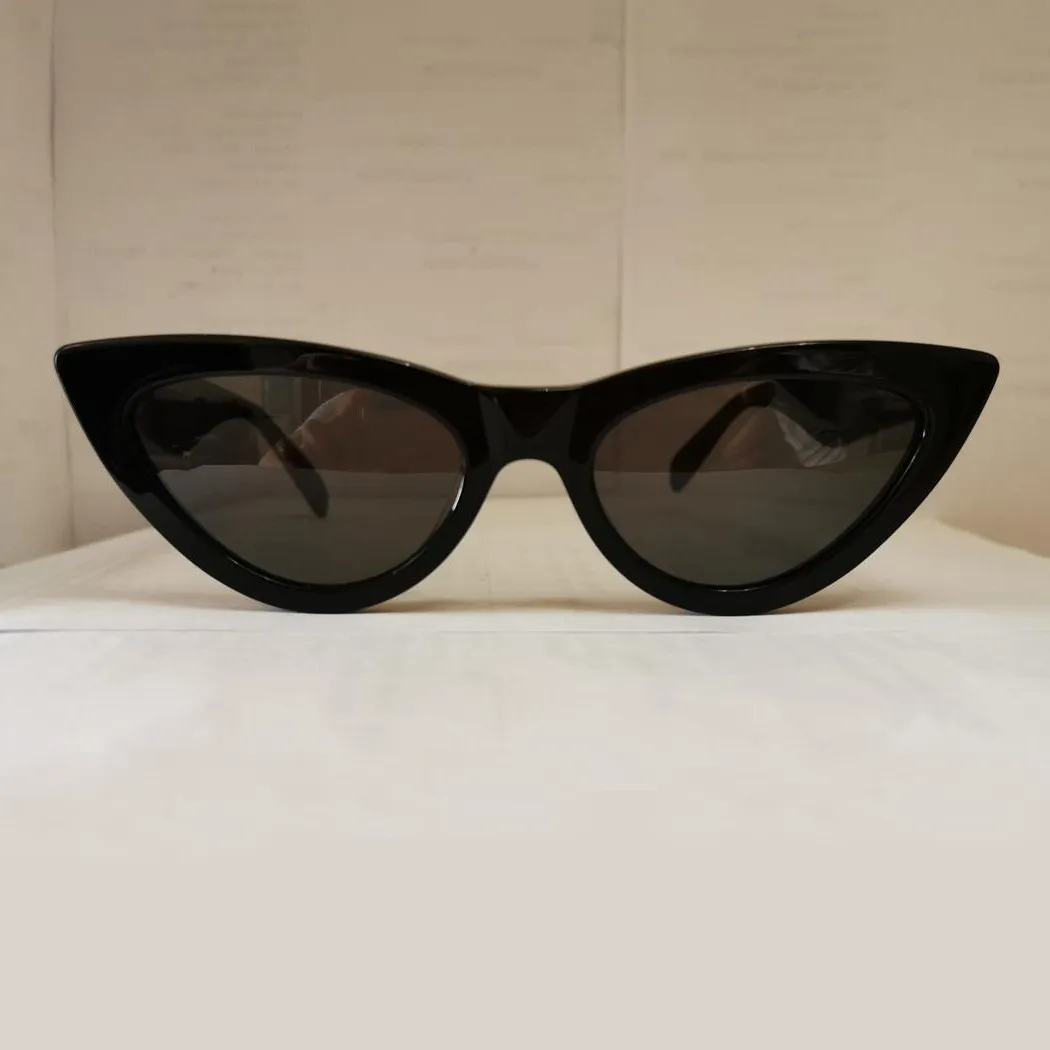 Fashion Cat Eye 40019 Gafas de sol para mujeres Black Gray Classic Cateye Cateye Sun Glasses UV400 Eyewear con caja