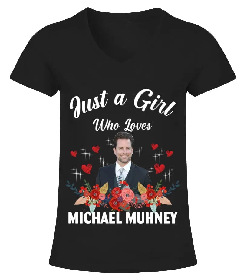 GIRL WHO LOVES MICHAEL MUHNEY Camiseta cuello pico Mujer