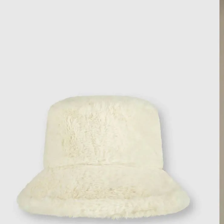 Gorro peludito Rino Pelle Blanco