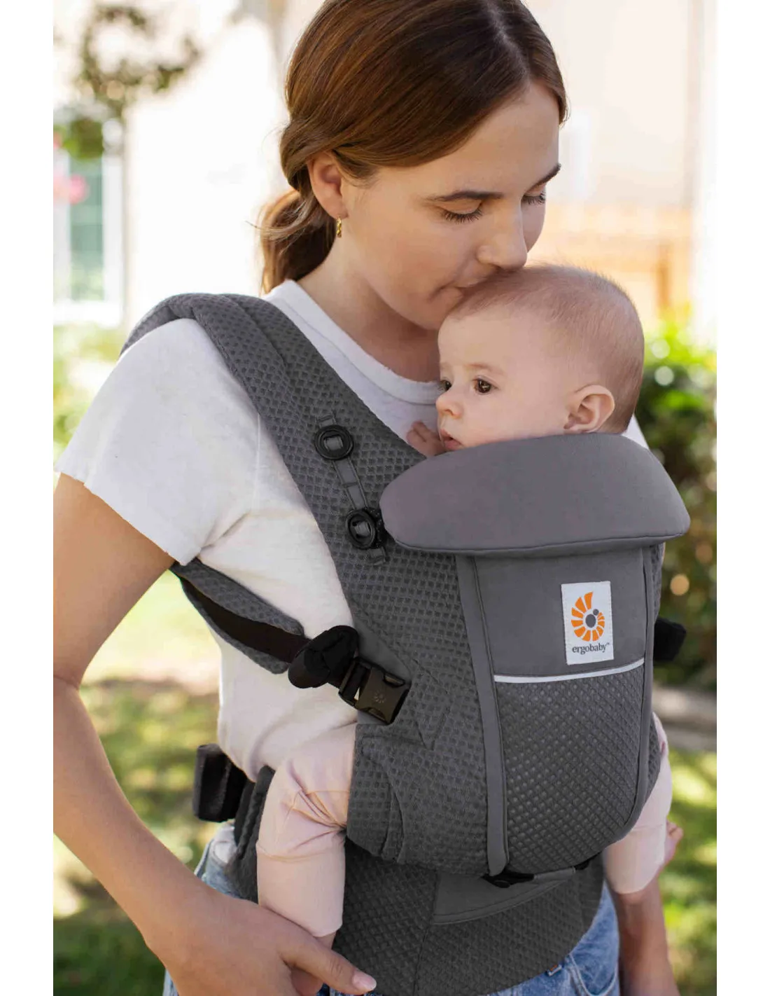 Mochila portabebé Ergobaby Adapt Soft Flex Mesh gris grafito