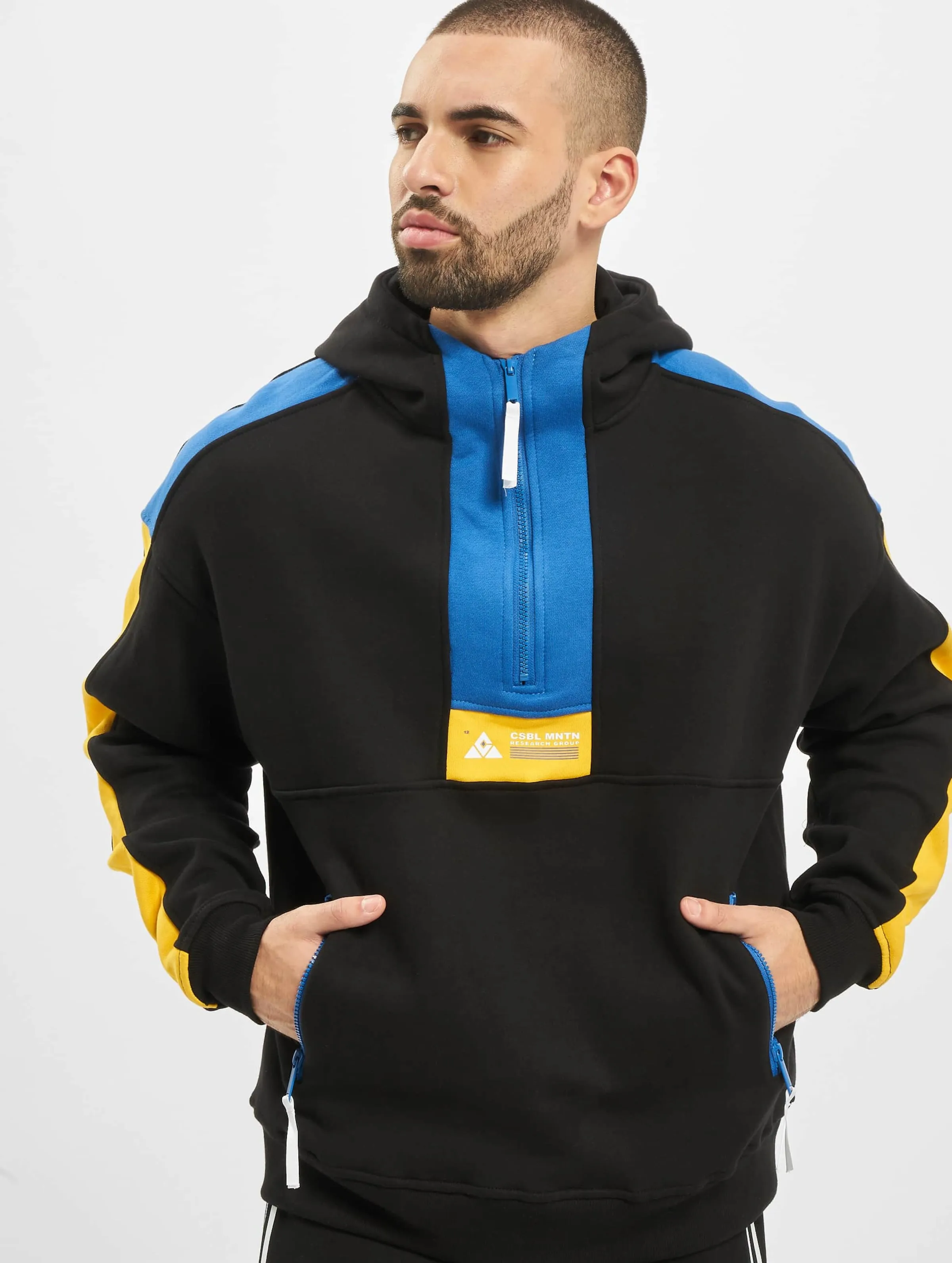 Mountain Box Half Zip