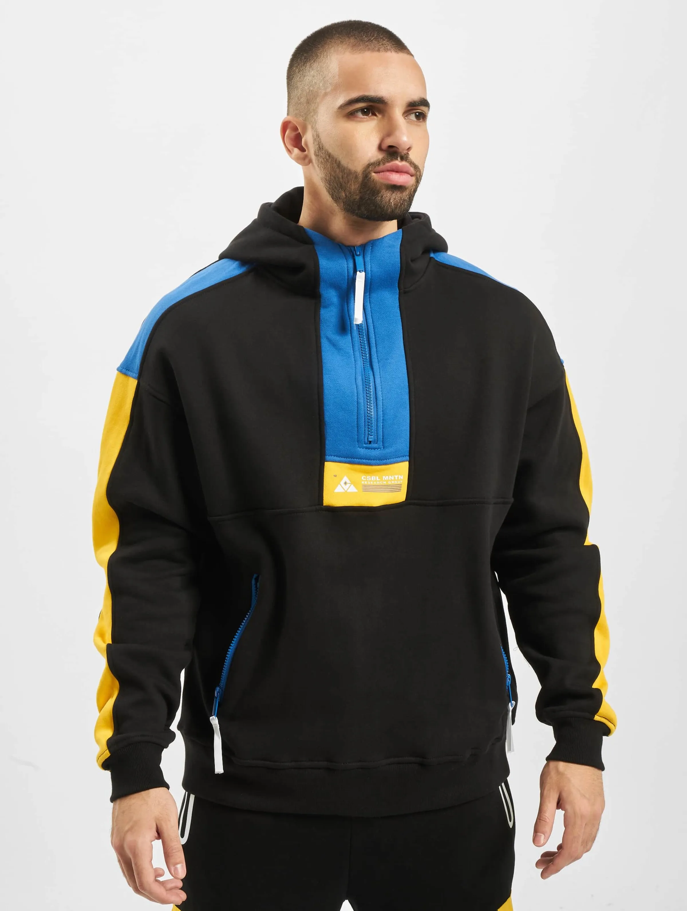 Mountain Box Half Zip