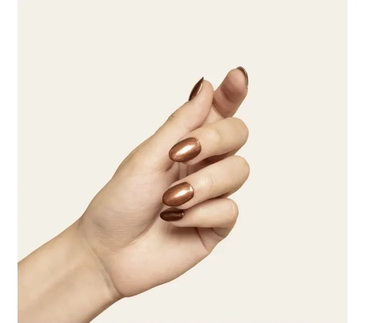 NAIL POLISH  UNE CENNE