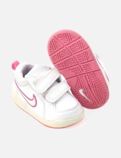 Nike Deportiva blanca velcro