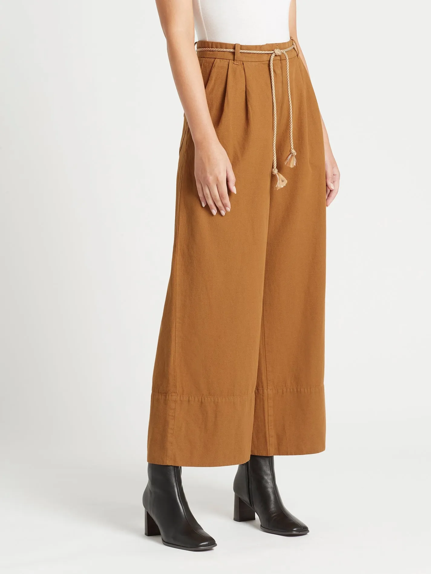 Nour Pant