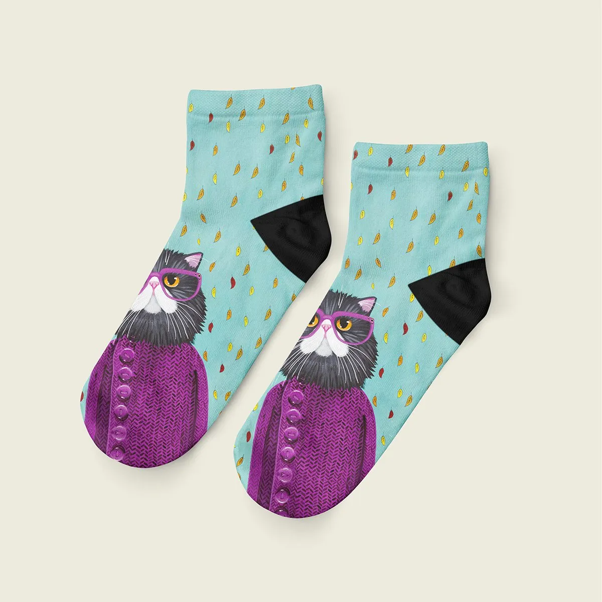Ogobongo Buttoned Cat