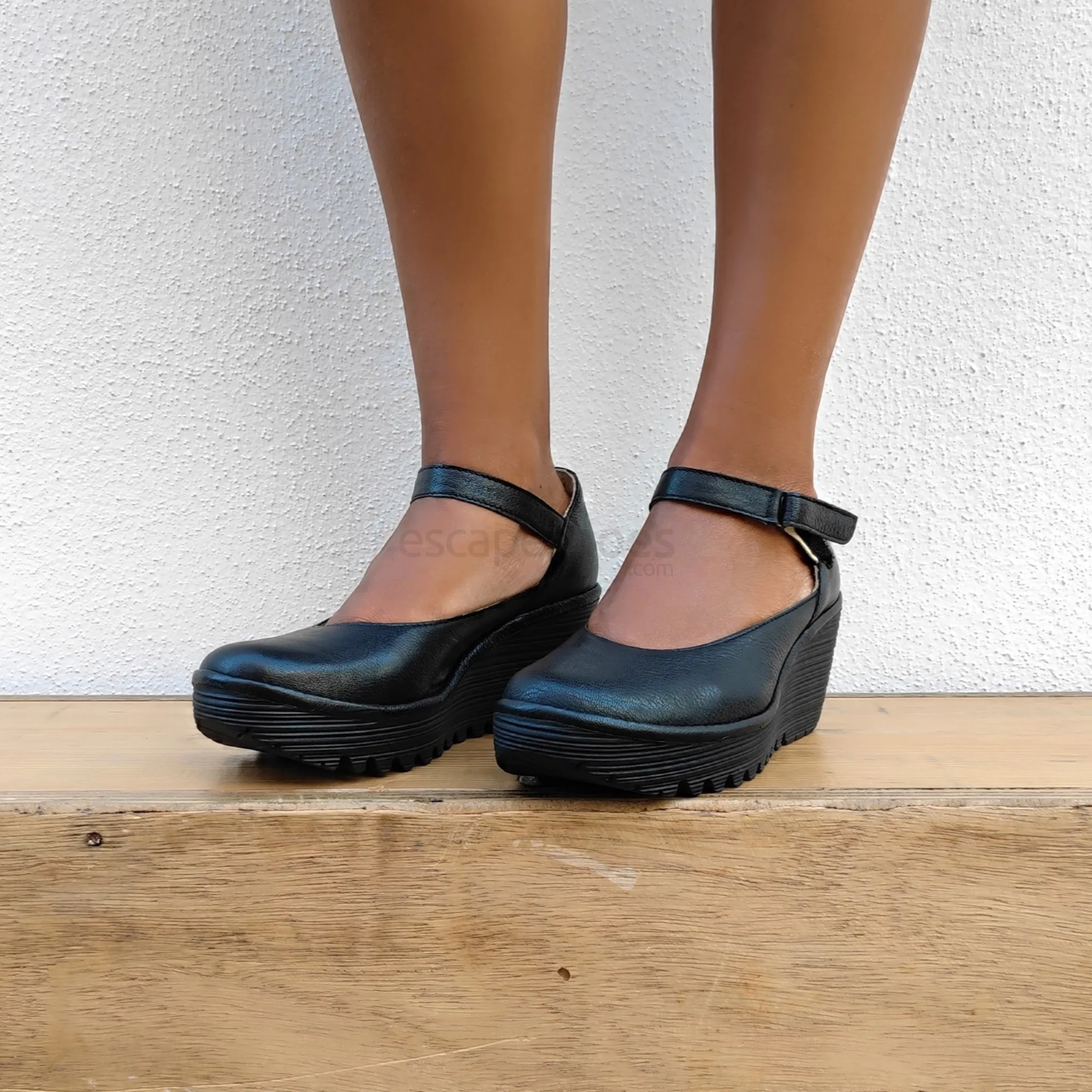 Sapatos FLY LONDON Yawo345 Mousse Black P501345000