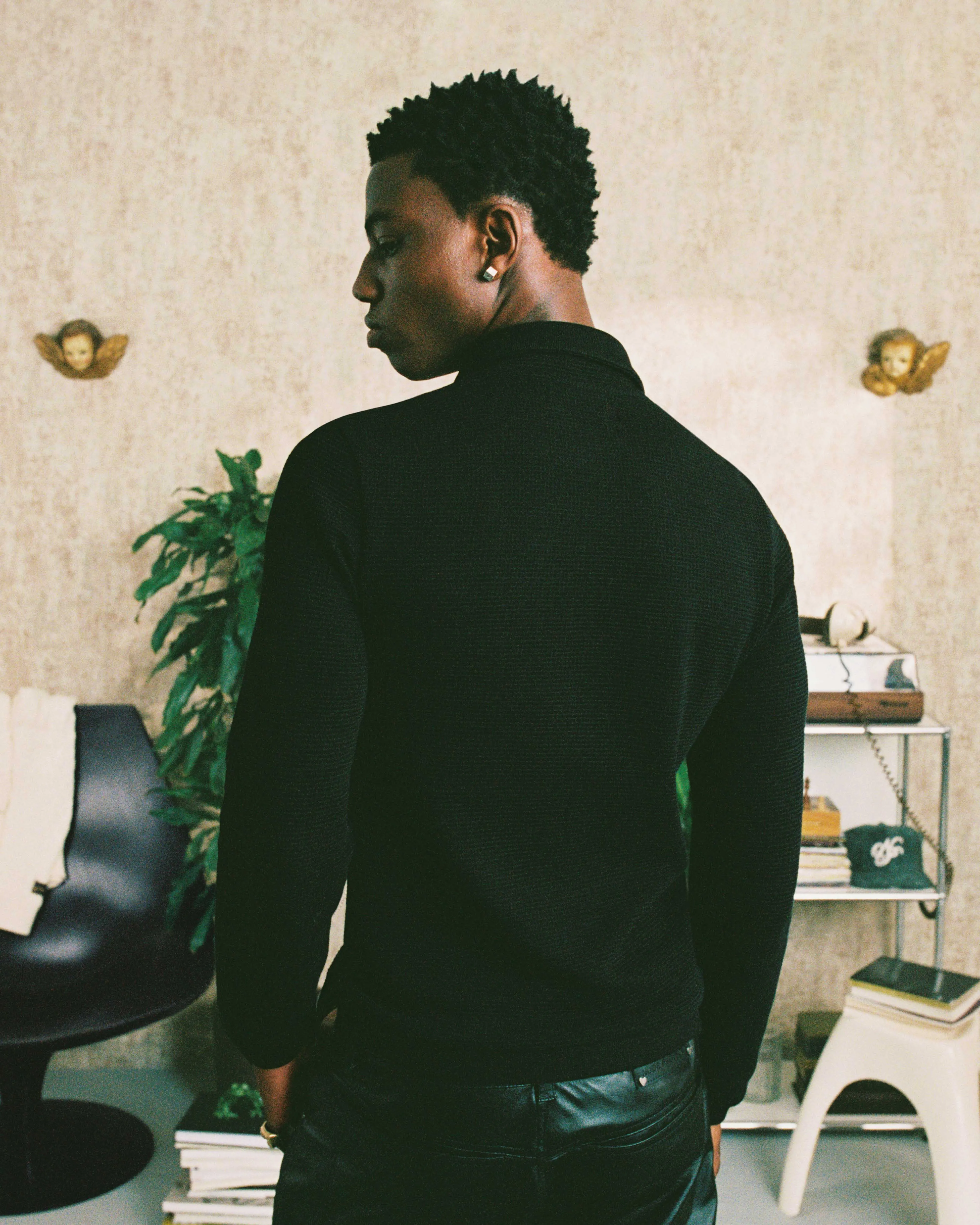 VERSAILLES LONGSLEEVE TEE BLACK